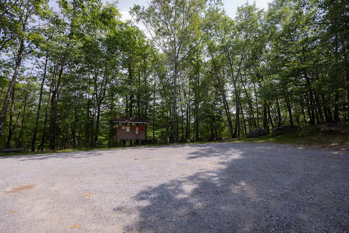 大調查 WMA 有一個碎石停車場