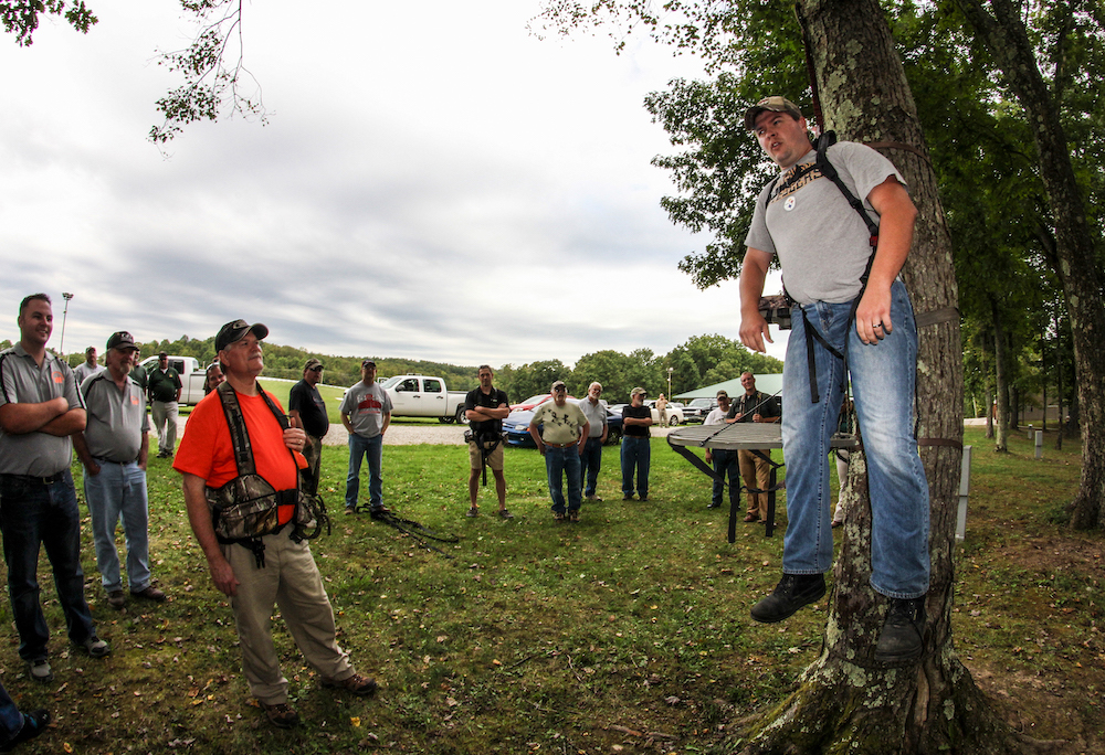 要記住的三個安全帶規則 1。穿一件 2。在上下方的路上保持聯繫 3。研究和練習如何在跌倒時/如果發生這種情況下恢復。照片由明日運動員提供